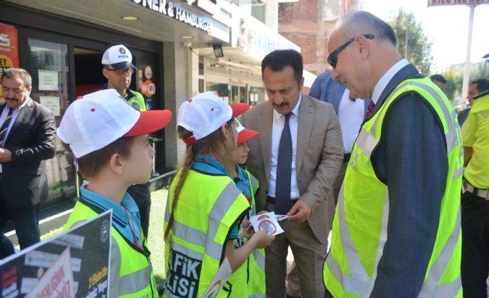 Bilecik’te yayalar için nöbet tuttular