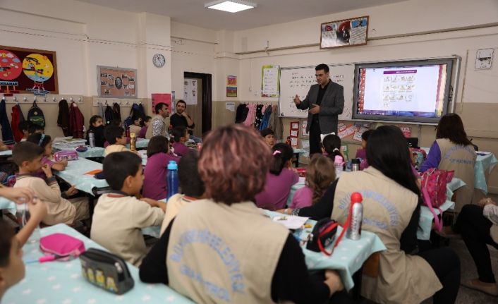 Büyükşehir Belediyesi’nden öğrencilere hijyen eğitimi