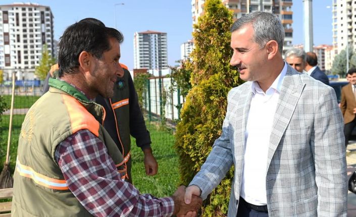 Çınar’dan örnek davranış sergileyen personellere ziyaret