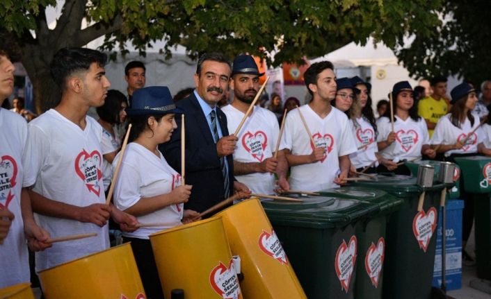 Çöpten Sesler Orkestrası