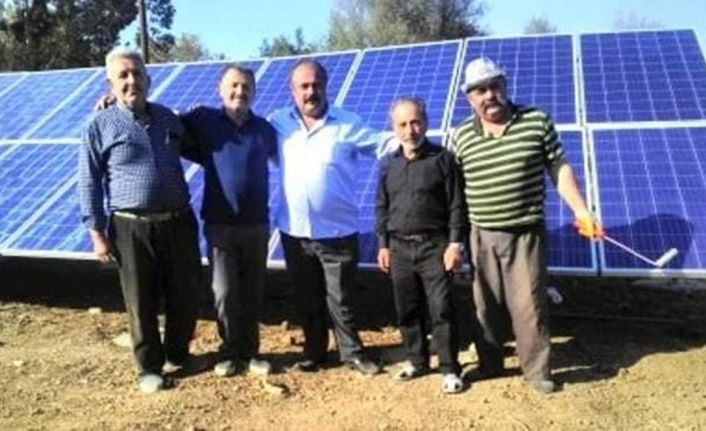 Elektrik faturası ağır gelince köye güneş paneli kurdu