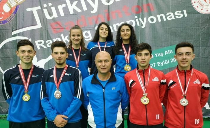 Erzincanlı badmintoncular Türkiye Şampiyonu oldu