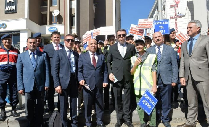 Erzurum’da “Yaya Güvenliği Nöbeti” düzenlendi