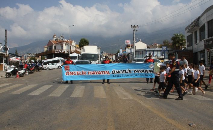 Fethiye’de ’Yaya Geçidi Nöbeti’ uygulaması