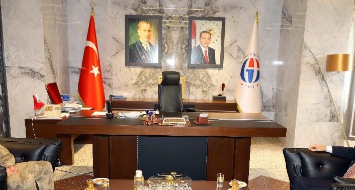 Jandarma Alay Komutanı Bekmez’den Rektör Gür’e ziyaret