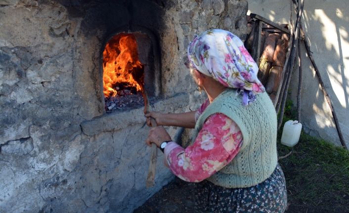 Karadeniz usulü sebzeler kurutuluyor