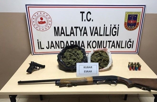 Malatya’da 1 kilo 200 gram esrar yakalandı