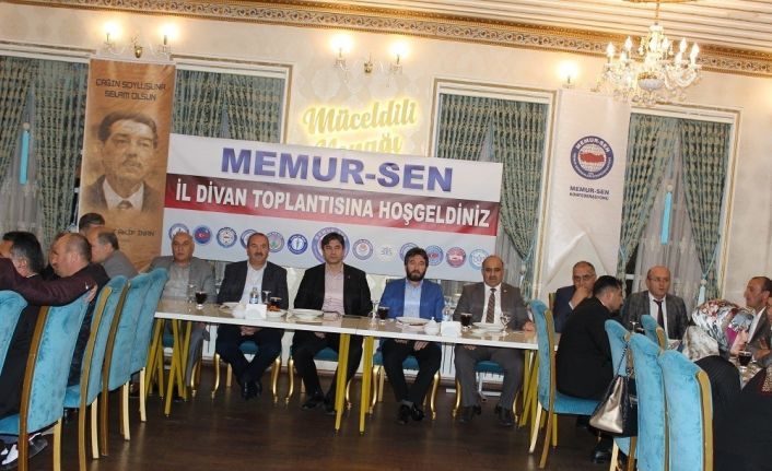 Memur-Sen il divan toplantısı yapıldı