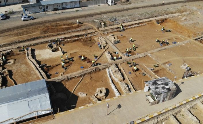 (Özel) Haydarpaşa kazılarında son durum havadan görüntülendi