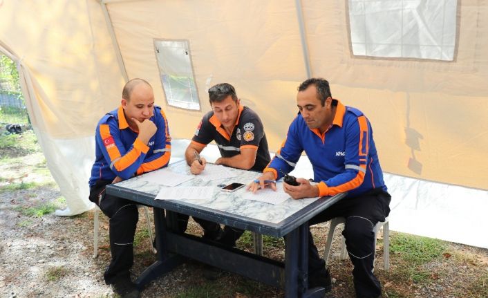 (ÖZEL) Sakarya AFAD ekiplerinden gerçeği aratmayan KBRN tatbikatı