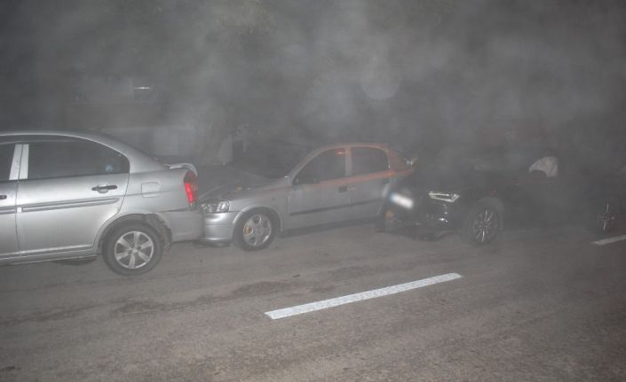 Tekirdağ’da kontrolden çıkan otomobil park halindeki araçlara çarptı