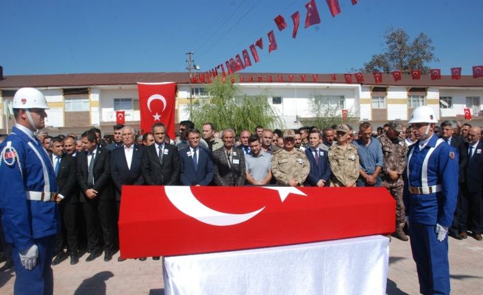 Tokatlı şehit son yolculuğuna uğurlandı