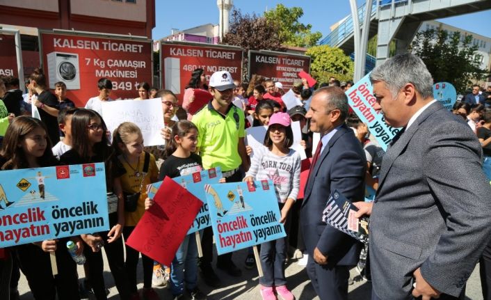 Tunceli’de "Yaya Geçidi Nöbeti" etkinliği