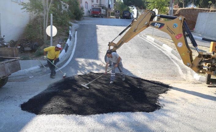 Turgutlu’da bozuk yollarda asfalt çalışmaları başladı