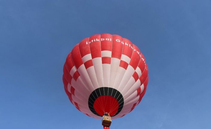 Türkiye’nin ilk yerli ve milli sıcak hava balonu Kapadokya’da uçtu