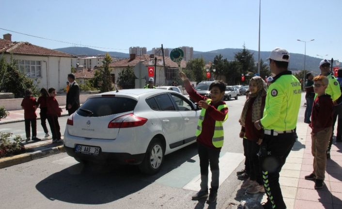 Yozgat’ta ‘Yaya Geçidi Nöbeti’ farkındalık etkinliği