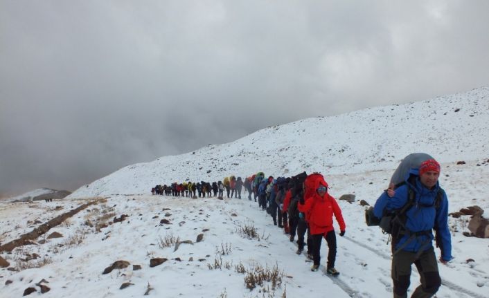 Zirvede Cumhuriyet coşkusu