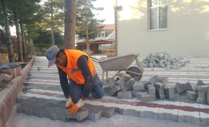 Altınova Merkez Camii’nin çehresi değişti