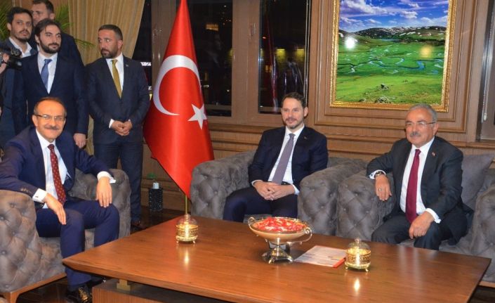 Bakan Albayrak, Ordu Büyükşehir Belediye Başkanı Güler’i ziyaret etti