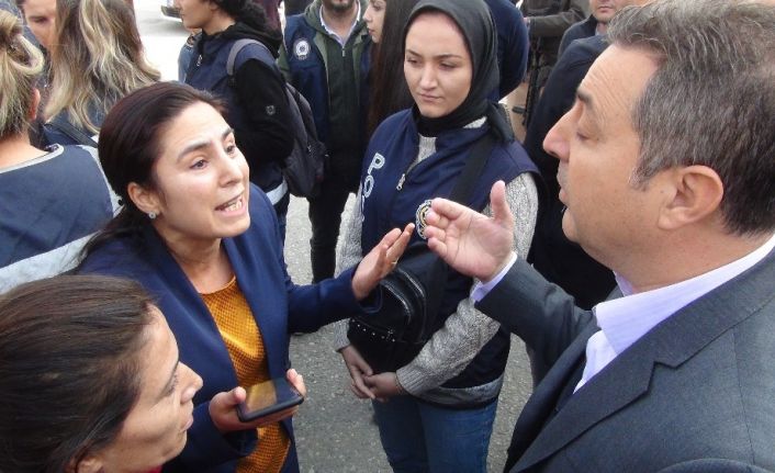 Belediyeye girmek isteyen HDP’li vekile polis izin vermedi