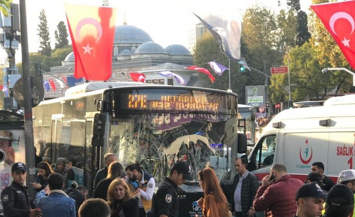 Beşiktaş’ta otobüs durağa daldı: 9 yaralı