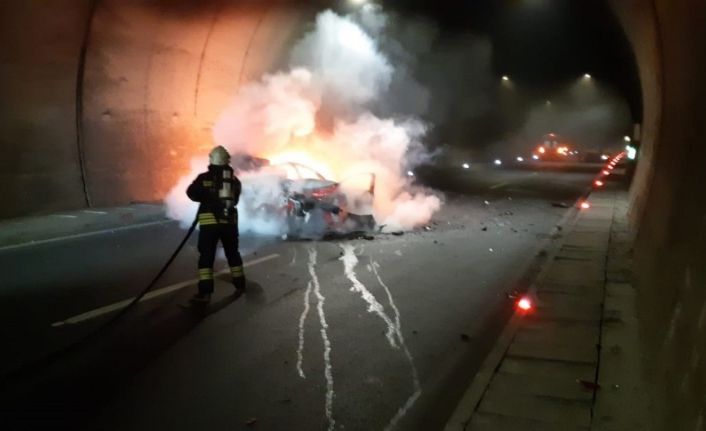 Cankurtaran Tüneli’nde kaza: 1 ölü, 2 yaralı