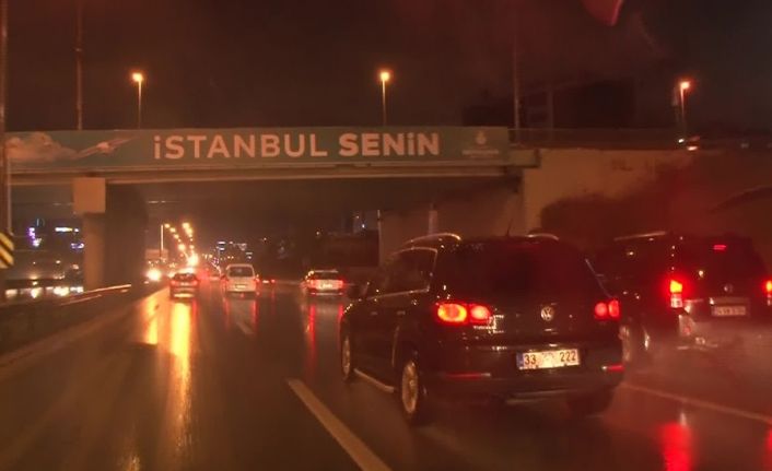 İstanbul’da yağmur etkisini göstermeye başladı