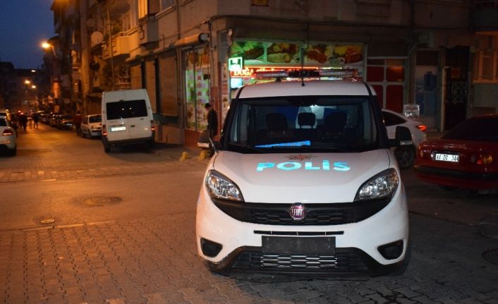 Malatya’da bıçaklı kavga: 2’si ağır 3 yaralı