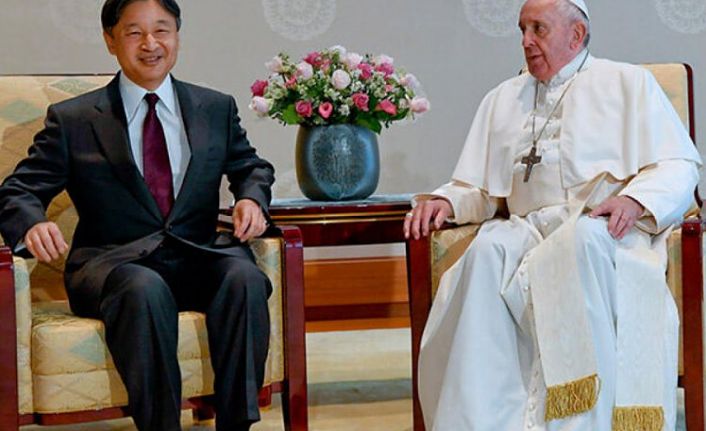 Papa Francis Japonya İmparatoru Naruhito ile görüştü