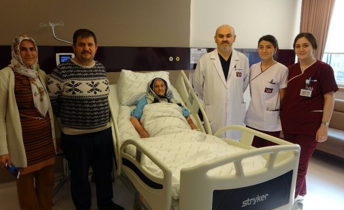 Su içerken yemek borusu 5 cm yırtıldı