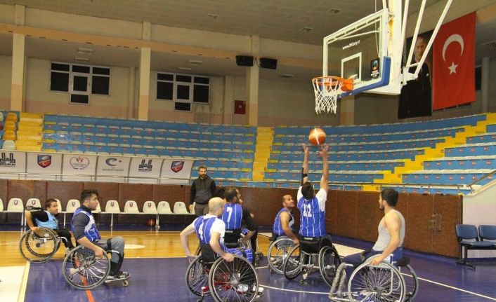 Tekerlekli Sandalye Basketbol takımı Şanlıurfa maçına hazırlanıyor