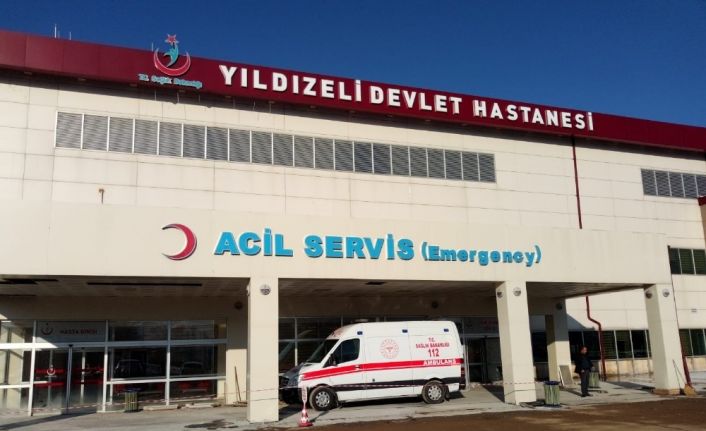 21 öğrenci gıda zehirlenmesi şüphesi ile hastaneye kaldırıldı