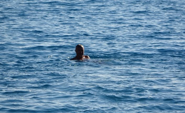 Antalya’da aralık ayında deniz keyfi