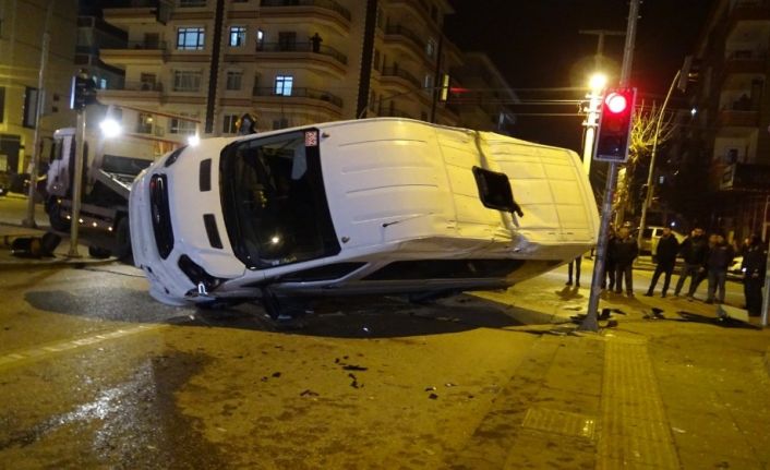 Başkent’te servis ile yolcu otobüsü çarpıştı: 5 yaralı