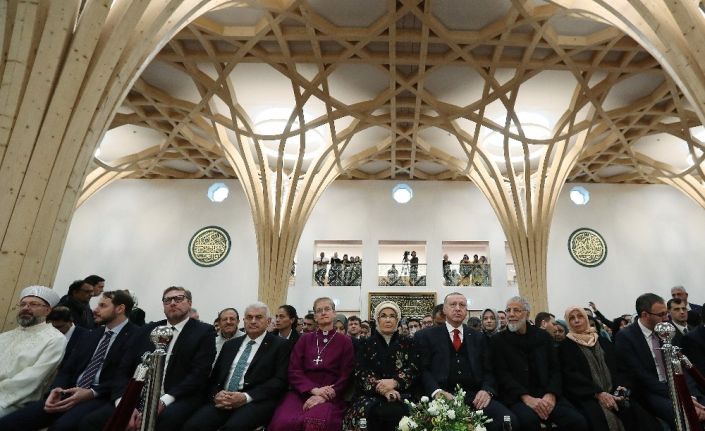 Cumhurbaşkanı Erdoğan Cambridge Camii’nin açılışını yaptı