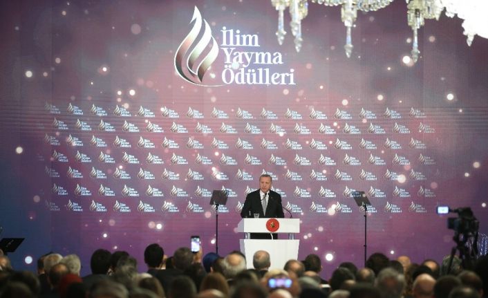 Cumhurbaşkanı Erdoğan: "Türkiye, Suriye kaynaklı yeni bir göç dalgasını kaldıramaz"