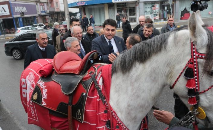 Demokrat Parti Genel Başkanı kıratla karşılandı