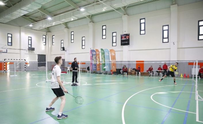 Hayatını adadığı badmintonda şampiyon oldu