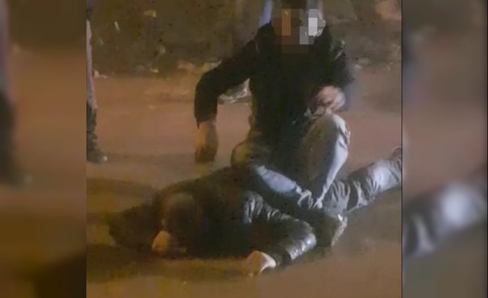 Hırsızı yakaladı, kaçmasın diye üzerine oturup polisi bekledi