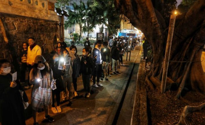 Hong Kong yeni yıla protestolarla giriyor