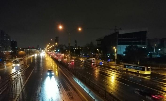 İstanbul’da yağmur etkili oluyor