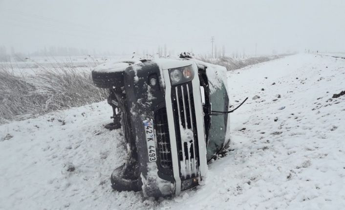 Konya’da öğretmenleri taşıyan minibüs devrildi: 15 yaralı