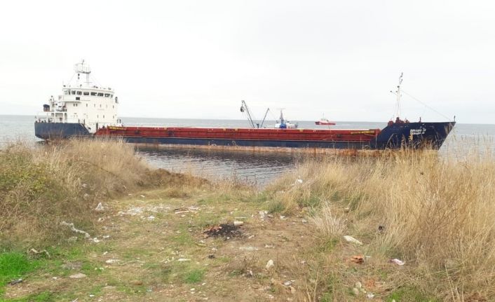 Marmara Denizi’nde Rus gemisi karaya oturdu