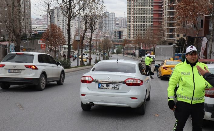 Esenyurt’ta ticari taksilere şok uygulama