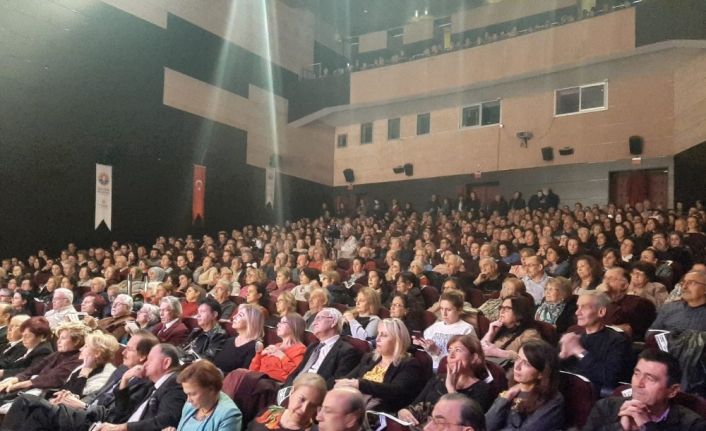 Sanat güneşi şarkılarıyla Maltepe’de anıldı