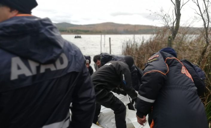 Göle düşen gencin cesedine ulaşıldı