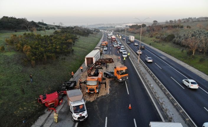 TEM Otoyolunda trafik kitlendi