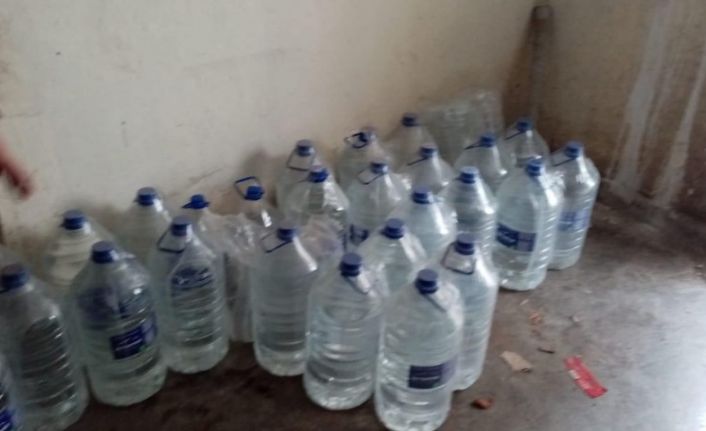 Aksaray’da 222 litre sahte içki ele geçirildi