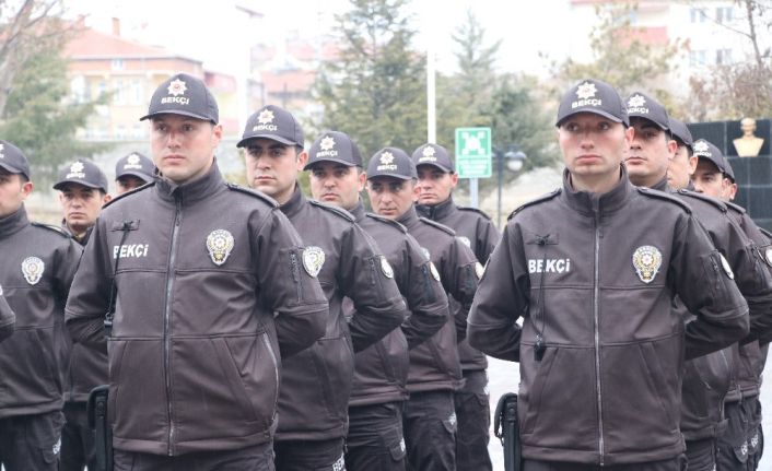 Aksaray’da bekçiler sokakların asayişini sağlıyor