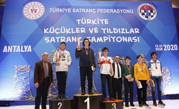 Aliağalı Atakan Mert Biçer Türkiye 2’ncisi oldu